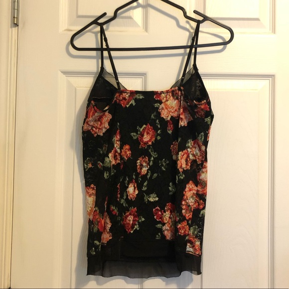 Black Floral Lace Camisole Tank Top - Picture 2 of 3